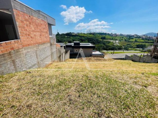 Terreno à venda em Condomínio Villa Real de Bragança