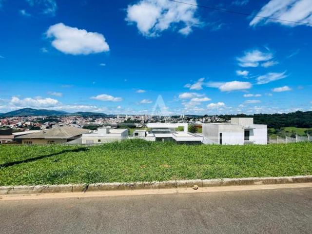 Terreno à venda em Condomínio Villa Real de Bragança