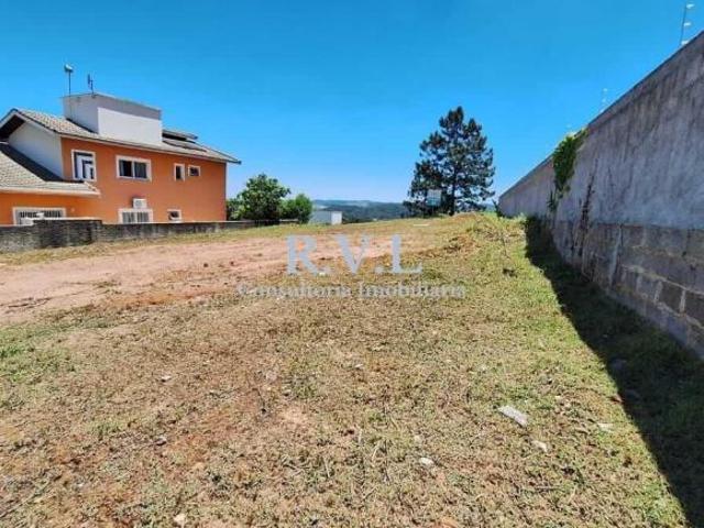 Terreno à venda em condomínio de alto padrão na Serra da Estrela, Atibaia SP: 785 m² de oportunidade