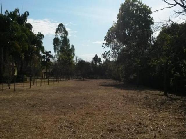 Terreno à venda em condomínio de luxo no Delta Ville Tênis Club, Tupã SP: 2.520,00 m² de área!