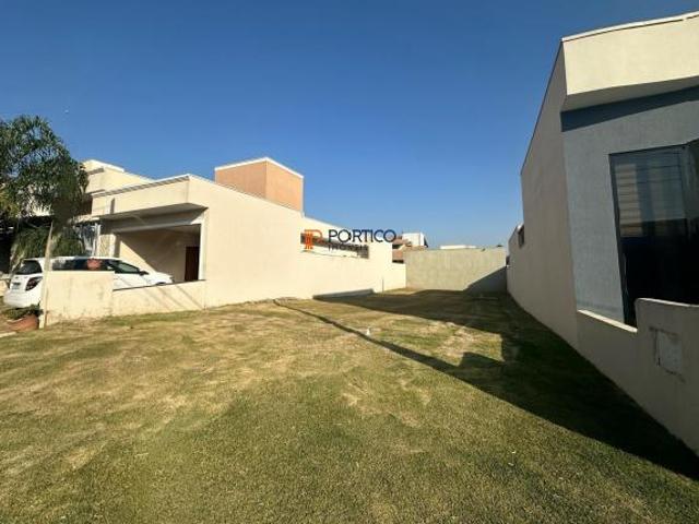 Terreno à venda em condomínio, Paulínia/SP