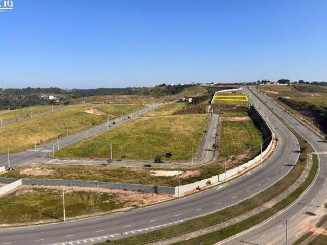 Terreno à venda em Condomínio Recanto da Baronesa