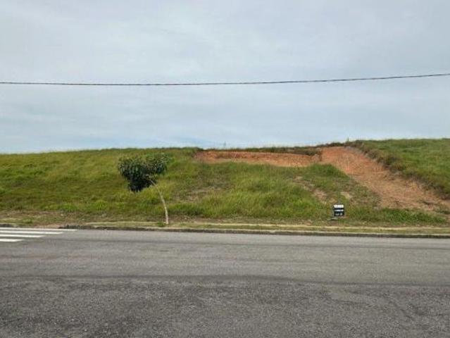 Recanto da Baronesa terreno com 825,90m² à Venda em Condomínio Fechado de Alto Padrão Zona Sul de