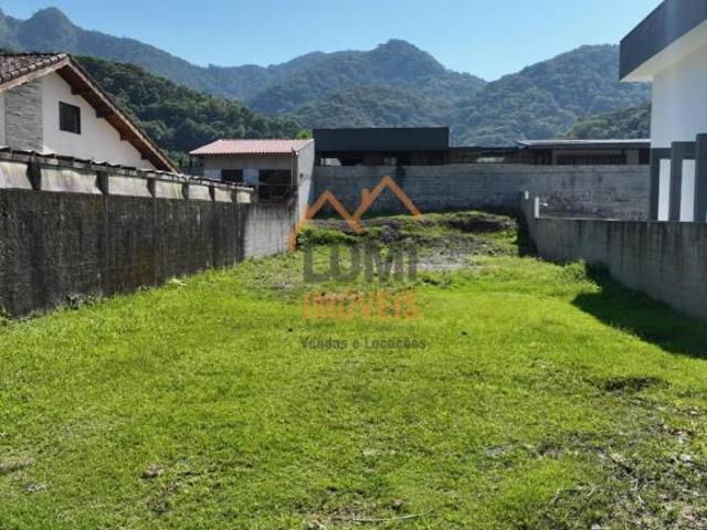 Terreno a Venda em Condominio Residencial Fechado com 432m2