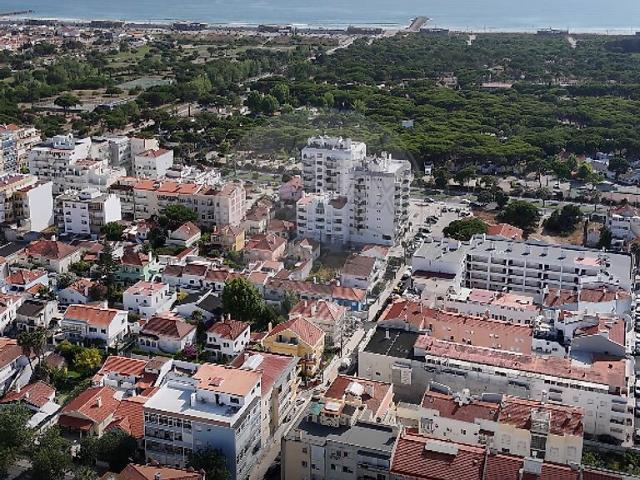 Terreno à venda em Costa de Caparica, Almada RE/MAX Portugal