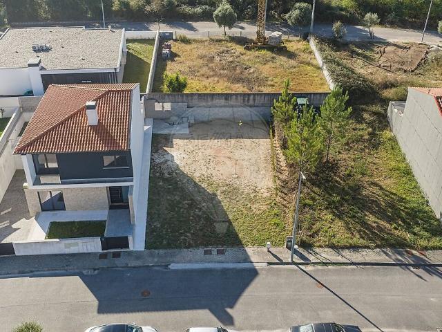 Terreno à venda em Cabanelas, Vila Verde RE/MAX Portugal