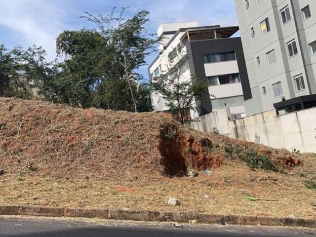 Terreno à venda em Cabral