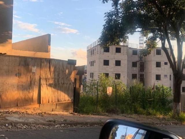Terreno à venda em Cabral