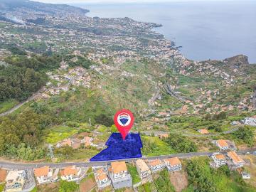Terreno à venda em Câmara de Lobos
