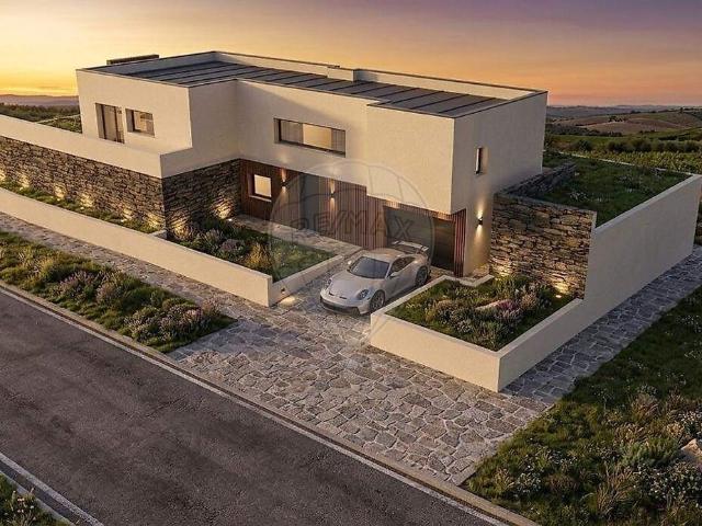 Terreno à venda em Campeã, Vila Real RE/MAX Portugal