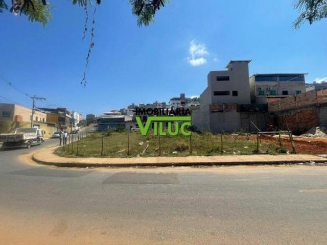 Terreno à venda em Cândida Ferreira