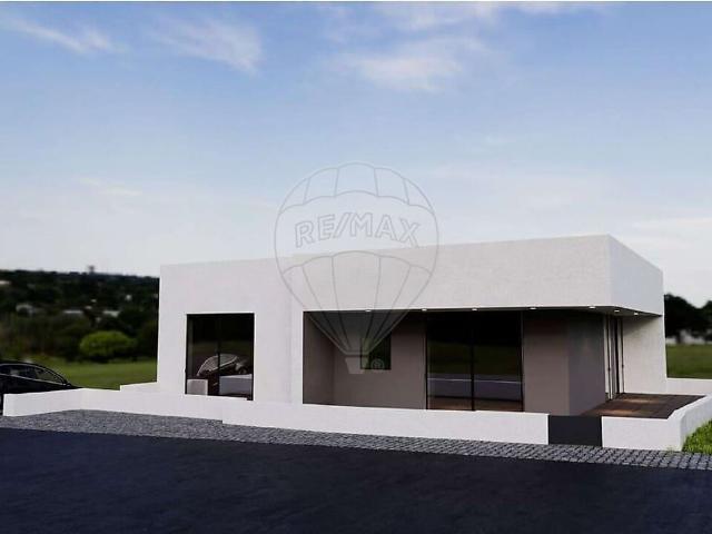 Terreno à venda em Cantar Galo e Vila do Carvalho, Covilhã RE/MAX Portugal