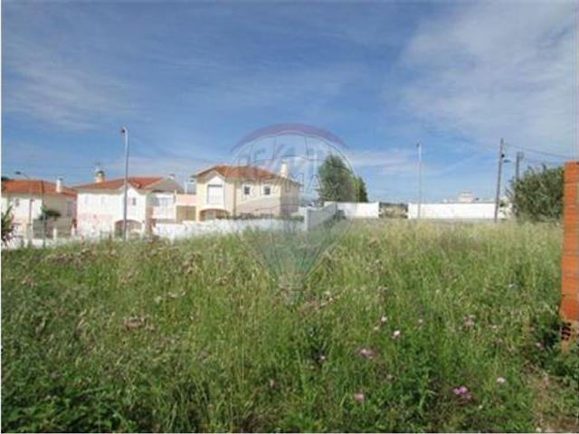 Terreno à venda em Carregado e Cadafais, Alenquer RE/MAX Portugal