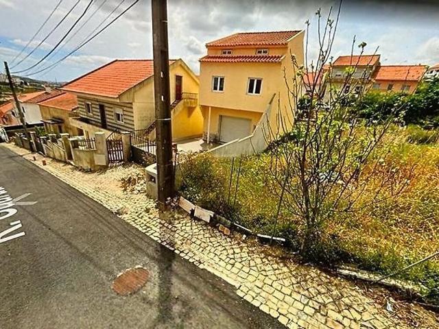 Terreno à venda em Casal de Cambra, Sintra RE/MAX Portugal