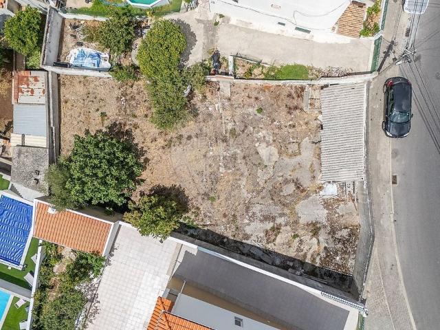 Terreno à venda em Casal de Cambra, Sintra RE/MAX Portugal