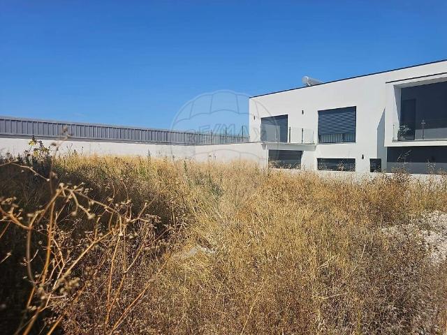 Terreno à venda em Casal de Cambra, Sintra RE/MAX Portugal