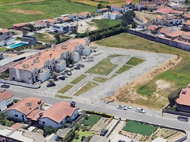 Terreno à venda em Castêlo da Maia, Maia RE/MAX Portugal