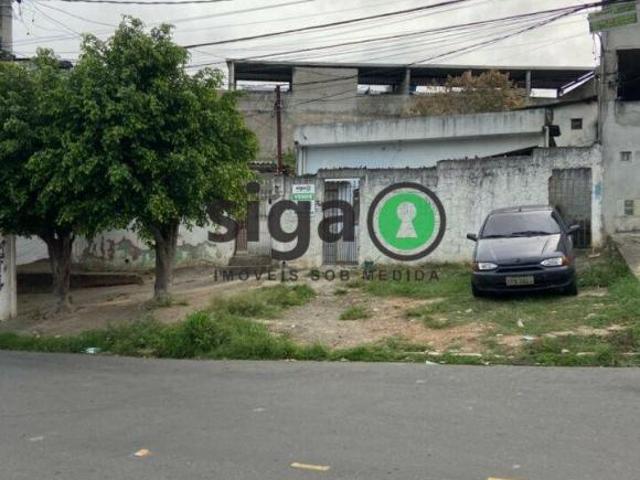 Terreno à venda em Chácara Santana