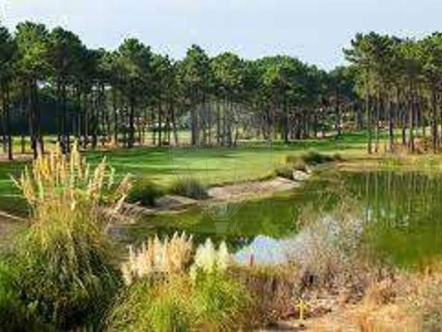 Terreno à venda em Charneca de Caparica e Sobreda, Almada RE/MAX Portugal