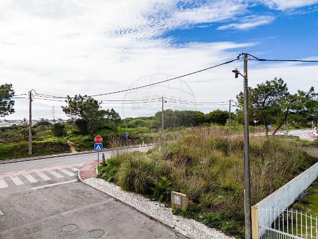 Terreno à venda em Charneca de Caparica e Sobreda, Almada RE/MAX Portugal