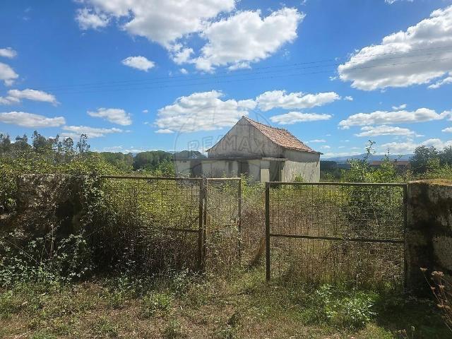 Terreno à venda em Currelos, Papízios e Sobral, Carregal do Sal RE/MAX Portugal
