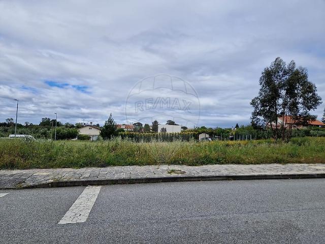 Terreno à venda em Currelos, Papízios e Sobral, Carregal do Sal RE/MAX Portugal