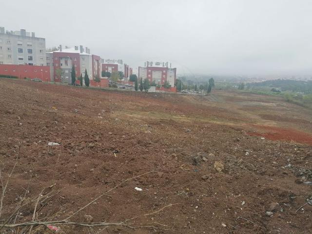 Terreno à venda em Amadora