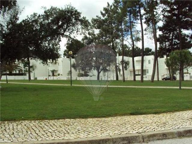 Terreno à venda em Amora, Seixal RE/MAX Portugal