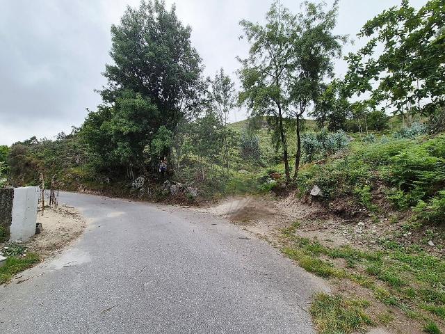 Terreno à venda em Aboim da Nóbrega e Gondomar, Vila Verde RE/MAX Portugal