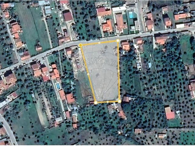 Terreno à venda em Abrantes São Vicente e São João e Alferrarede, Abrantes RE/MAX Portugal