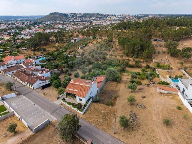 Terreno à venda em Abrantes São Vicente e São João e Alferrarede, Abrantes RE/MAX Portugal