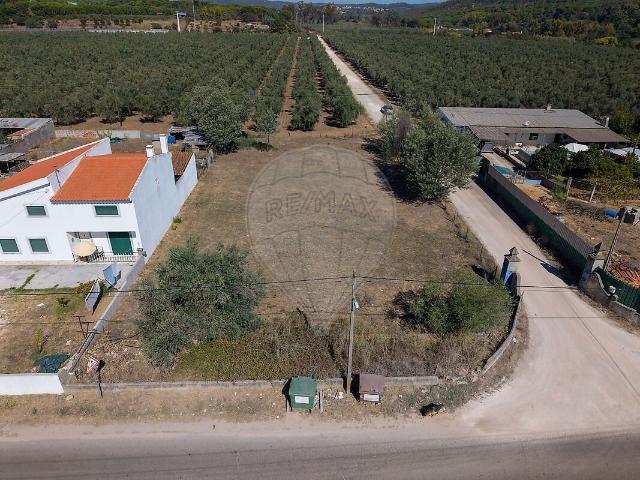 Terreno à venda em Abrantes São Vicente e São João e Alferrarede, Abrantes RE/MAX Portugal