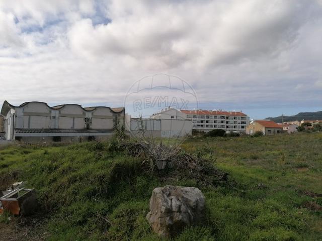 Terreno à venda em Adroana