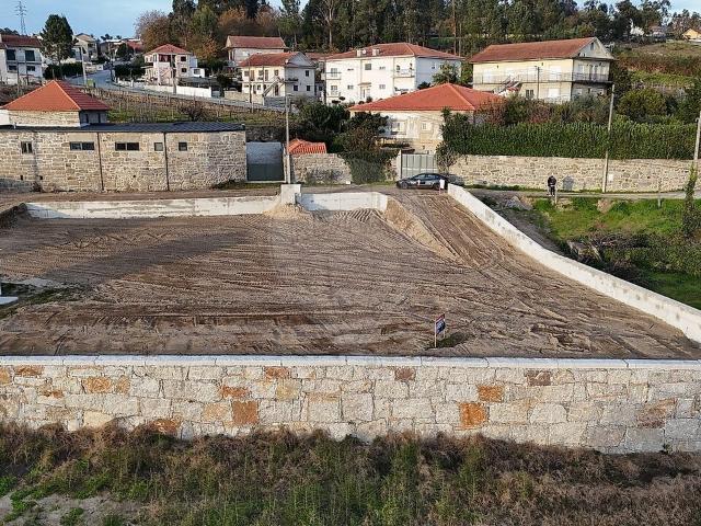 Terreno à venda em Airães, Felgueiras RE/MAX Portugal