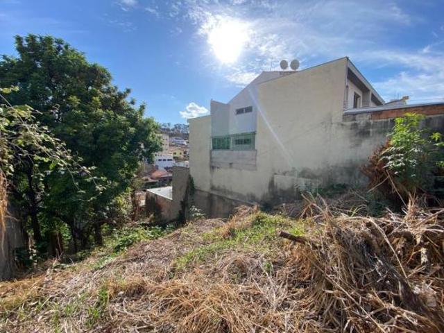 Terreno à venda em Álvaro Camargos