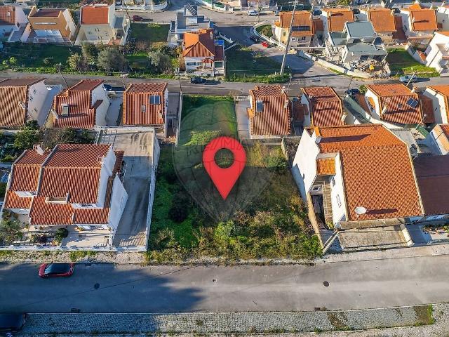 Terreno à venda em Alverca do Ribatejo e Sobralinho, Vila Franca de Xira RE/MAX Portugal