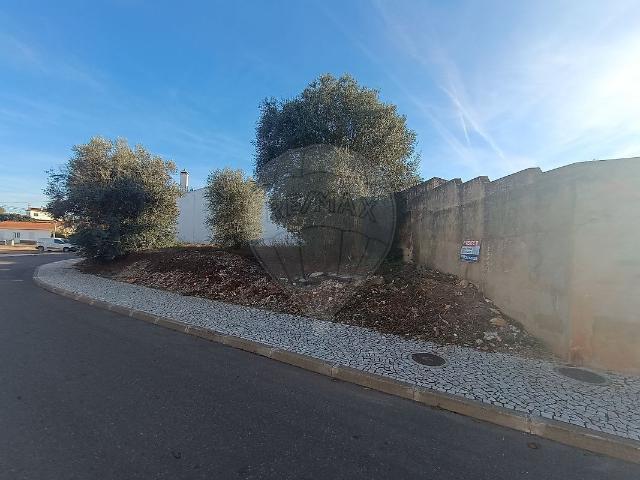 Terreno à venda em Alandroal Nossa Senhora da Conceição, São Brás dos Matos Mina do Bugalho e Juromenha Nossa Senhora do Loreto, Alandroal RE/MAX Portugal