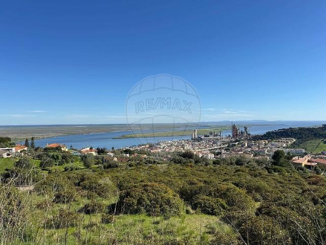 Terreno à venda em Alhandra, São João dos Montes e Calhandriz, Vila Franca de Xira RE/MAX Portugal
