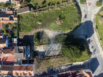 Terreno à venda em Almada