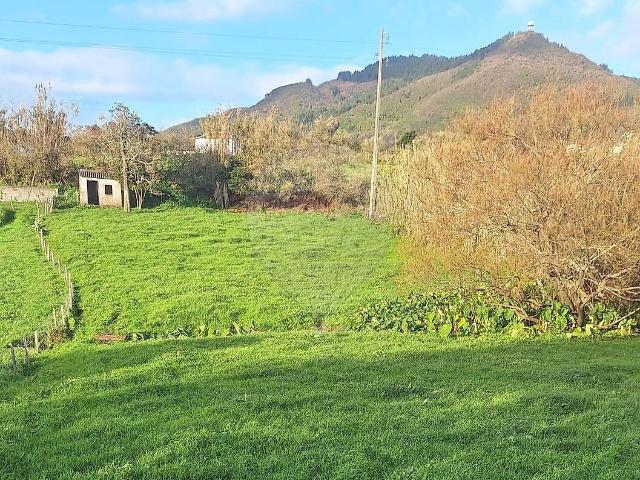 Terreno à venda em Almagreira, Vila do Porto RE/MAX Portugal