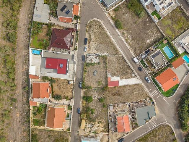 Terreno à venda em Almargem do Bispo, Pêro Pinheiro e Montelavar, Sintra RE/MAX Portugal