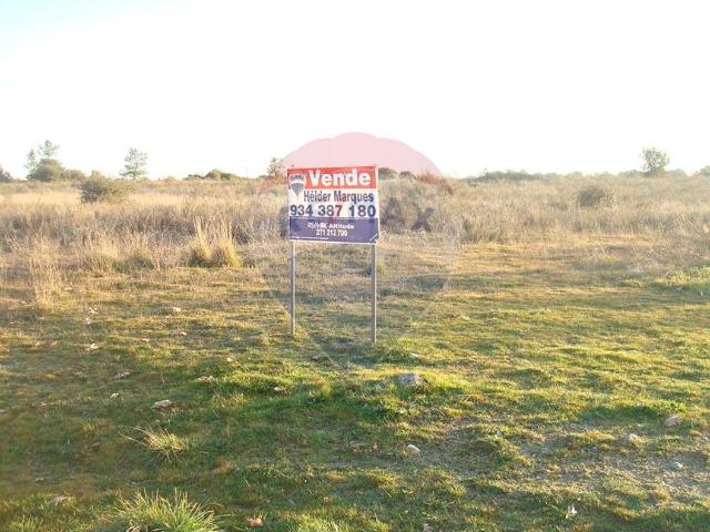 Terreno à venda em Almeida