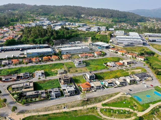 Terreno à venda em Arões São Romão, Fafe RE/MAX Portugal