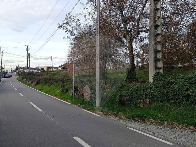 Terreno à venda em Areias, Sequeiró, Lama e Palmeira, Santo Tirso RE/MAX Portugal