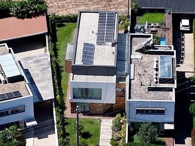 Terreno à venda em Atães e Rendufe, Guimarães RE/MAX Portugal