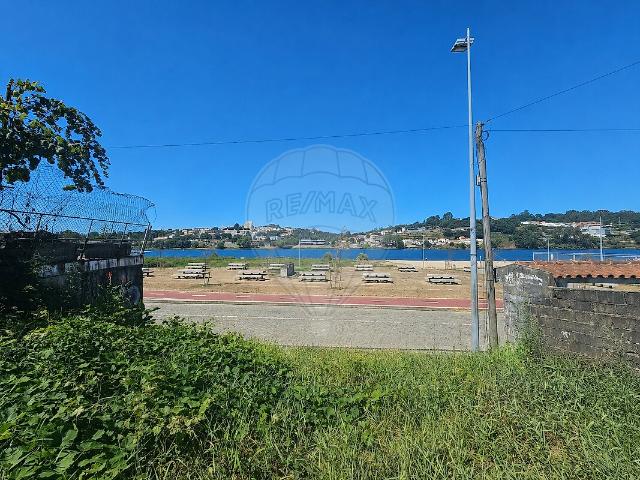 Terreno à venda em Avintes, Vila Nova de Gaia RE/MAX Portugal