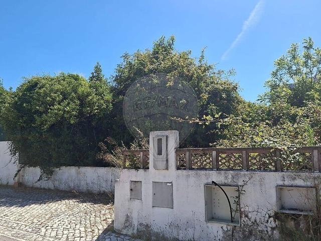 Terreno à venda em Azeitão São Lourenço e São Simão, Setúbal RE/MAX Portugal