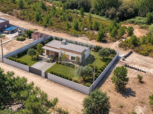 Terreno à venda em Azeitão São Lourenço e São Simão, Setúbal RE/MAX Portugal