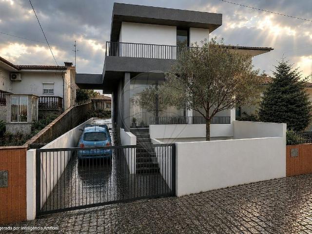Terreno à venda em Bougado São Martinho e Santiago, Trofa RE/MAX Portugal