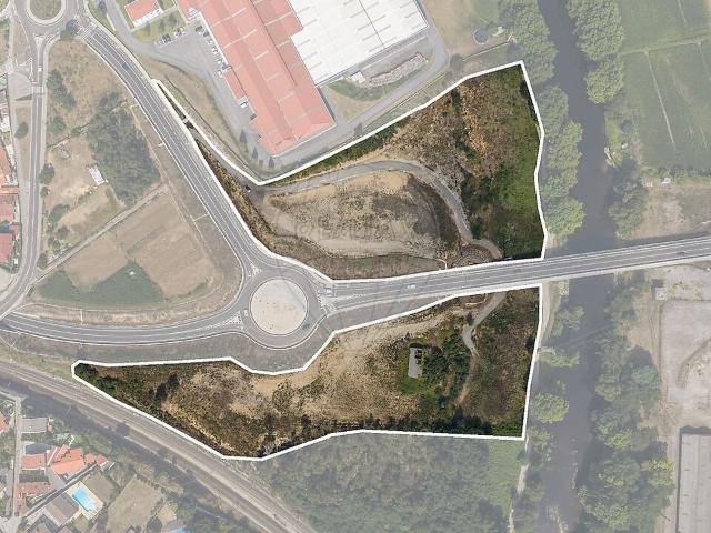 Terreno à venda em Bougado São Martinho e Santiago, Trofa RE/MAX Portugal